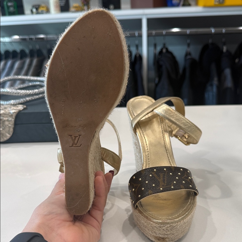 Gold and Brown LV Wedge Sandals - Picture 3 of 3